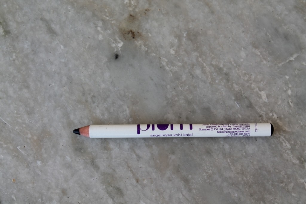 Plum Angel Eyes Kohl Kajal Review and Swatches