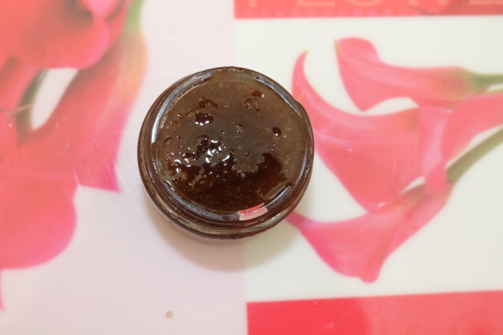 DIY Lip Scrub