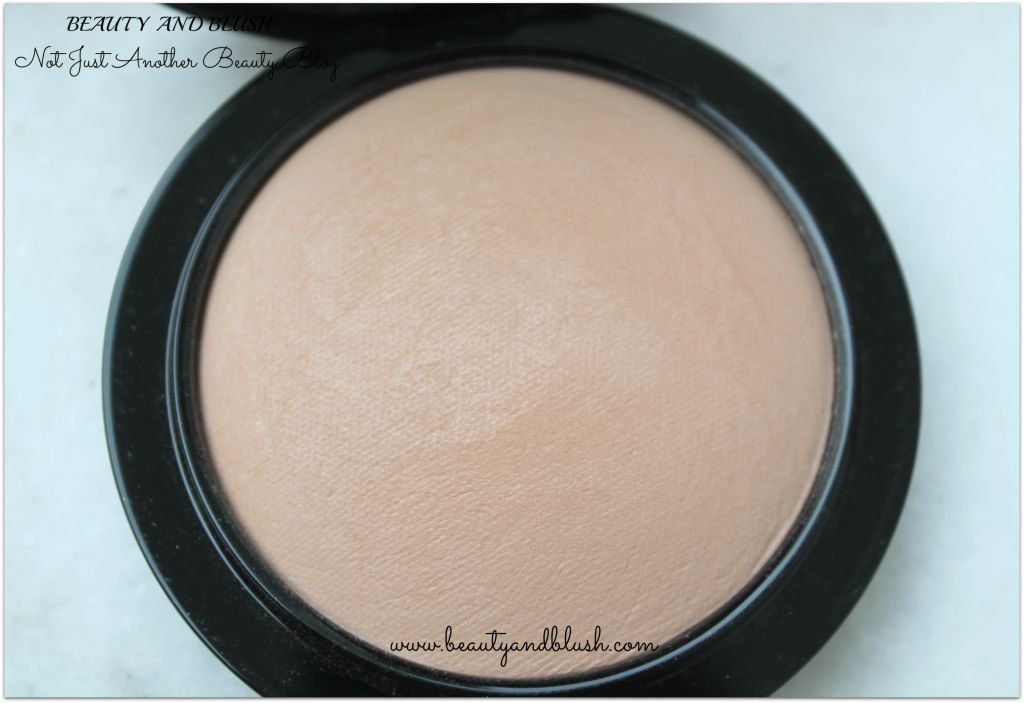 Mac Mineralize Skinfinish Natural in Medium Plus Review