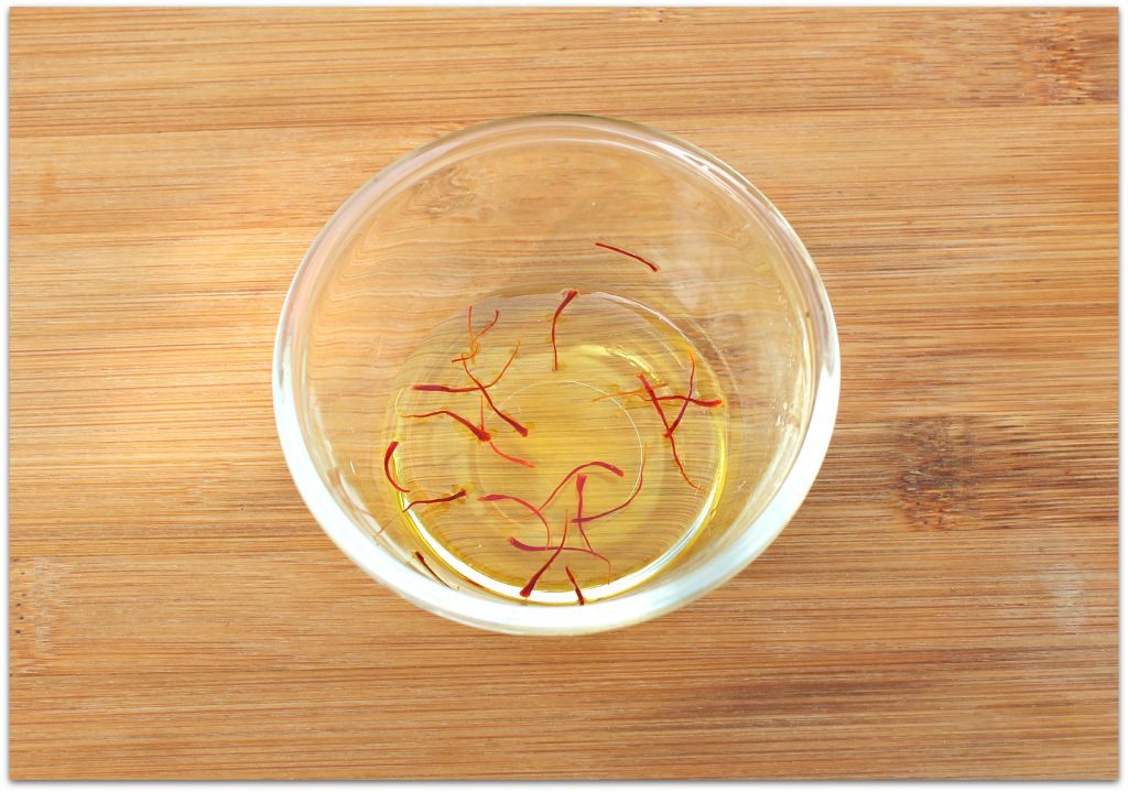 Reverse Signs of Aging and Remove Wrinkles with this DIY Vitamin C Facial Serum 