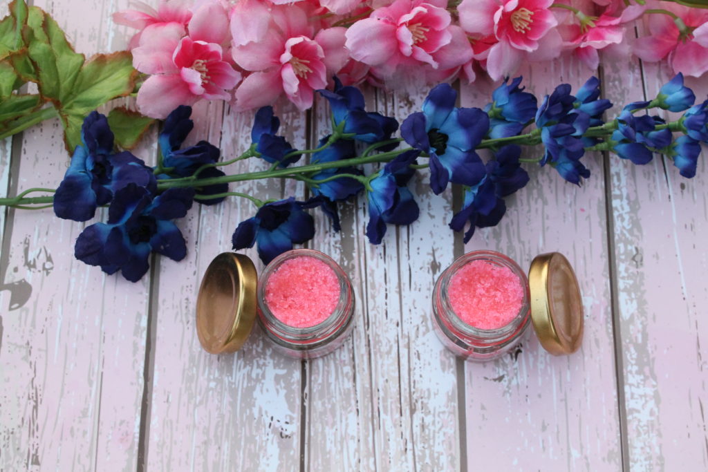 Homemade Lip Scrub for Super Soft Lips