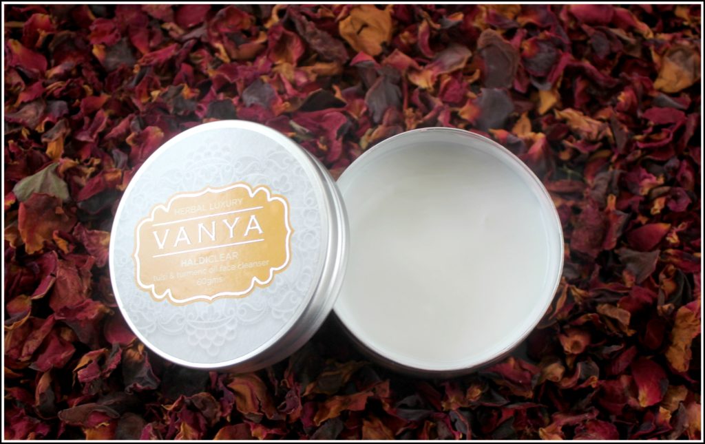 Vanya Haldi Clear Tulsi and Turmeric Oil Face Cleanser Review