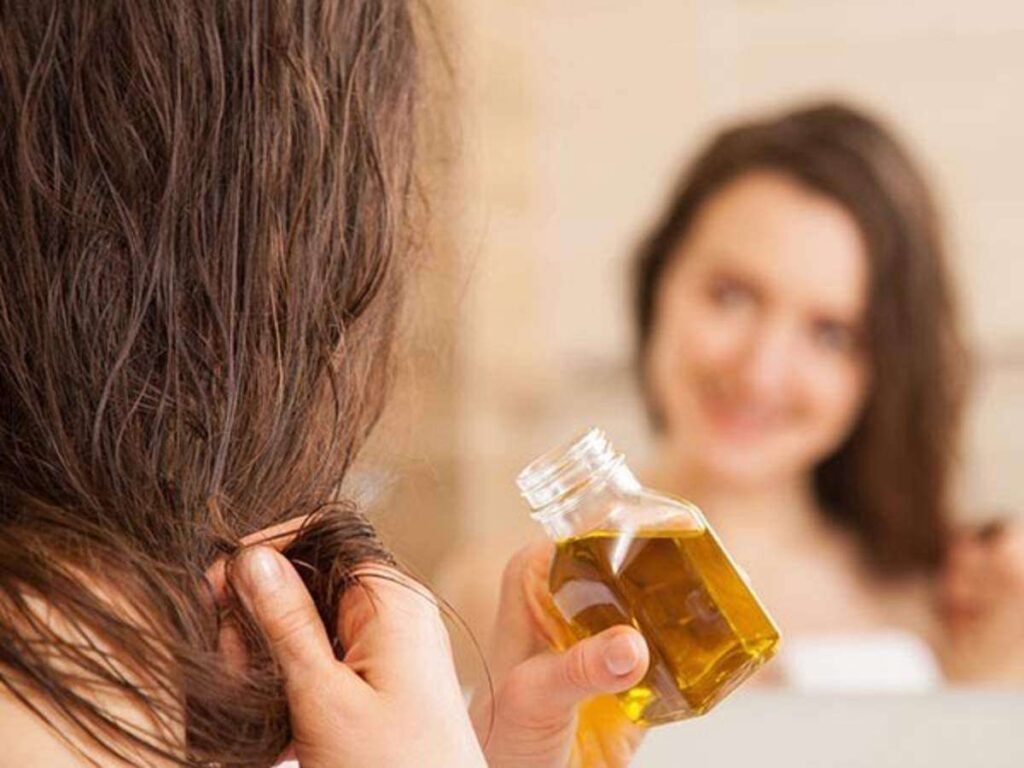 Sesame Oil: Strengthens Your Hair Roots and Nourishes Them